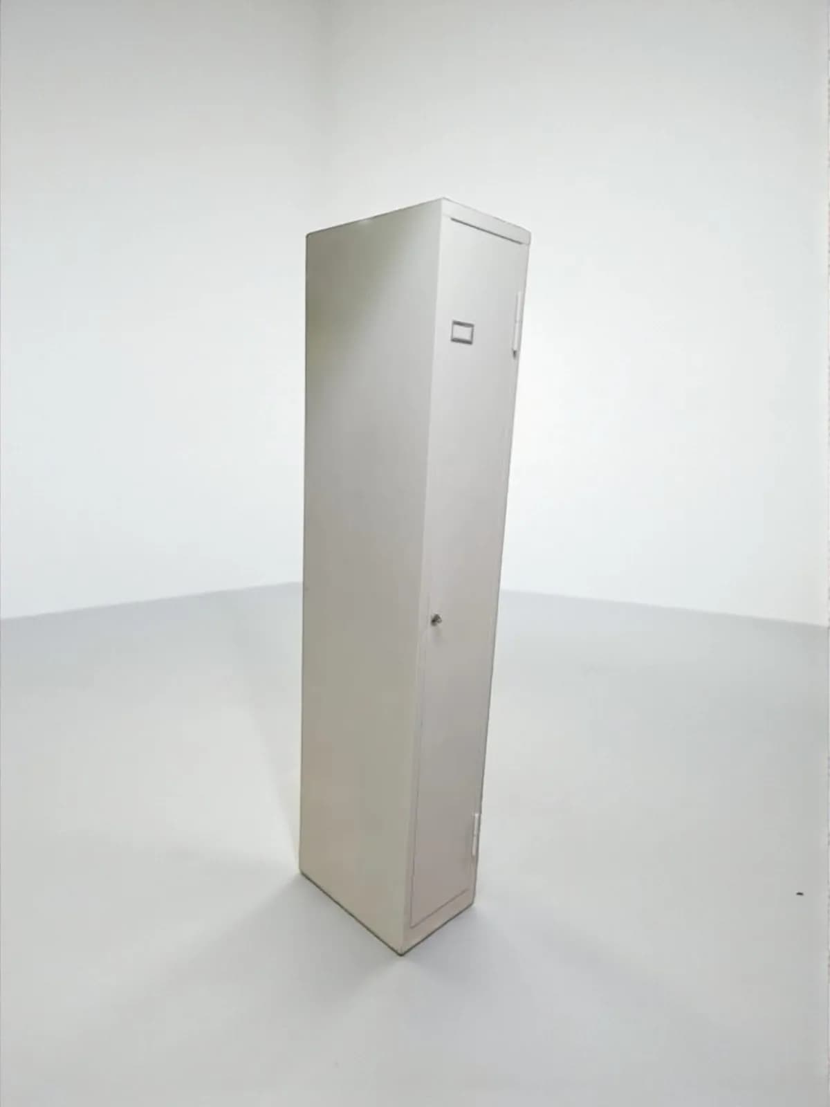 Vestiaire métallique avec clé 1 porte Vestiaire métallique avec clé 1 porte — mobilier de bureau professionnel au Maroc